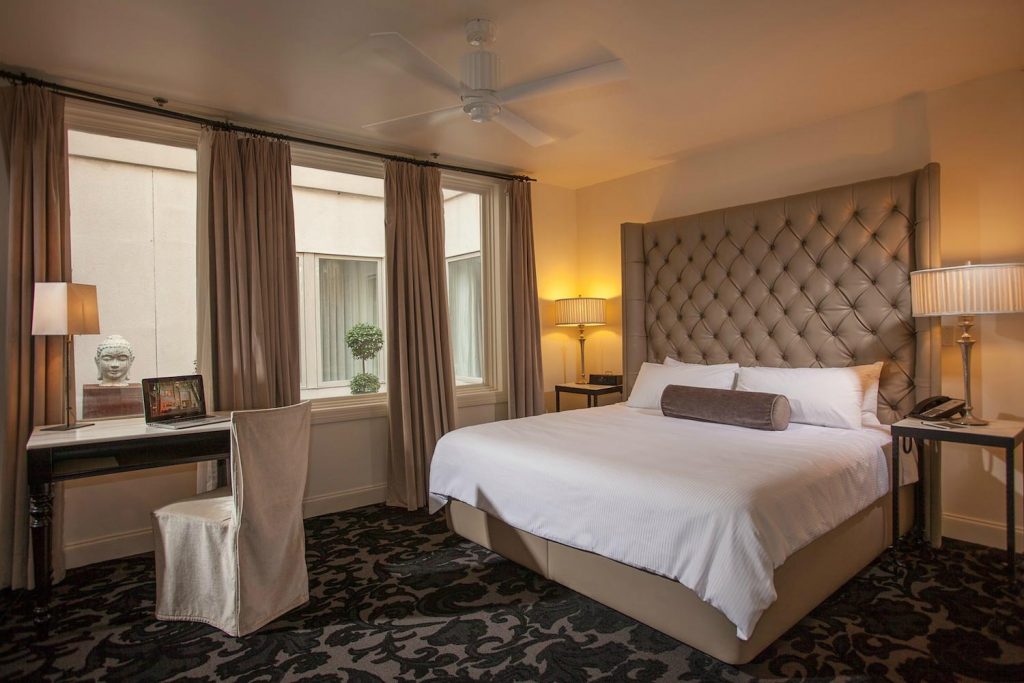 international-house-room-neworleans-cruise-port-hotels