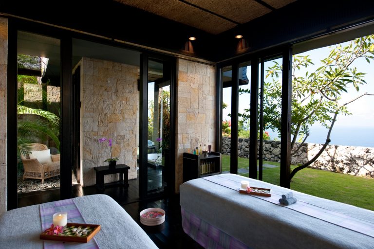 23. SPA Double Treatment Room