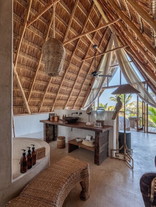 BEACHFRONT_UPPER_LAVALISE69