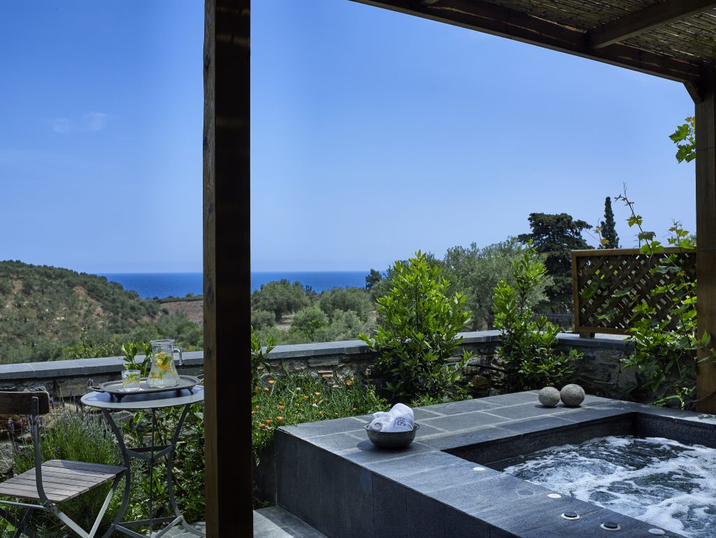 Deluxe Residence with private jacuzzi