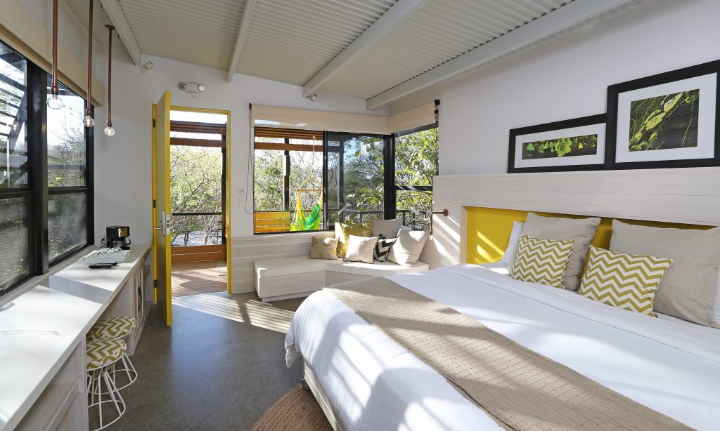 East_Bungalow_03
