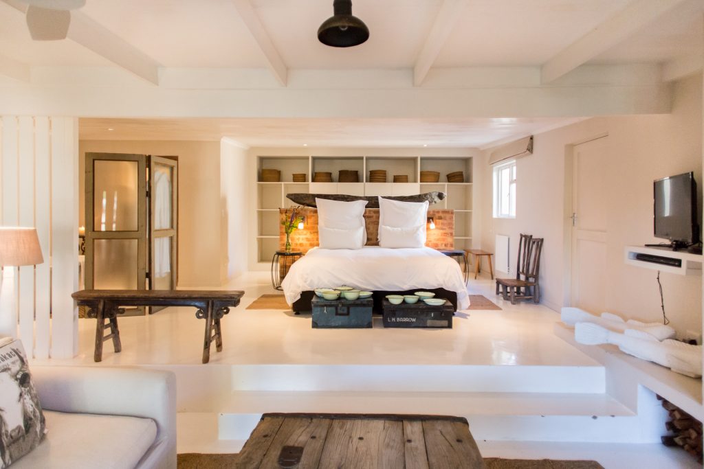 ROOM-10-KATYS-SUITE-Emily-Moon-River-Lodge-Plett-Accommodation-Garden-Route-2