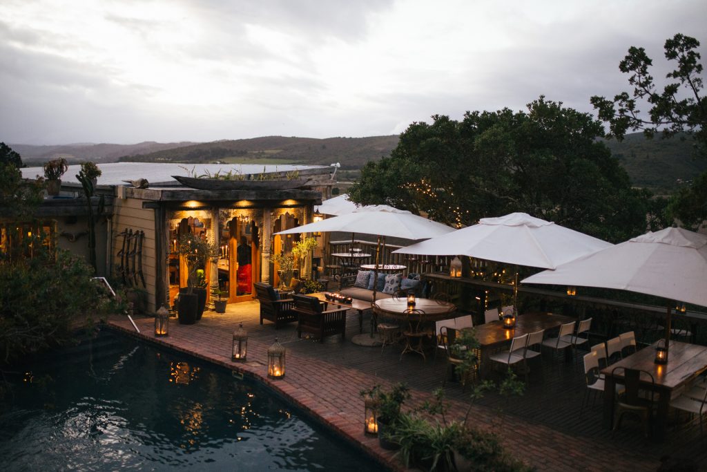 SIMON-BAR-Emily-Moon-River-Lodge-Plett-Accommodation-Garden-Route-22
