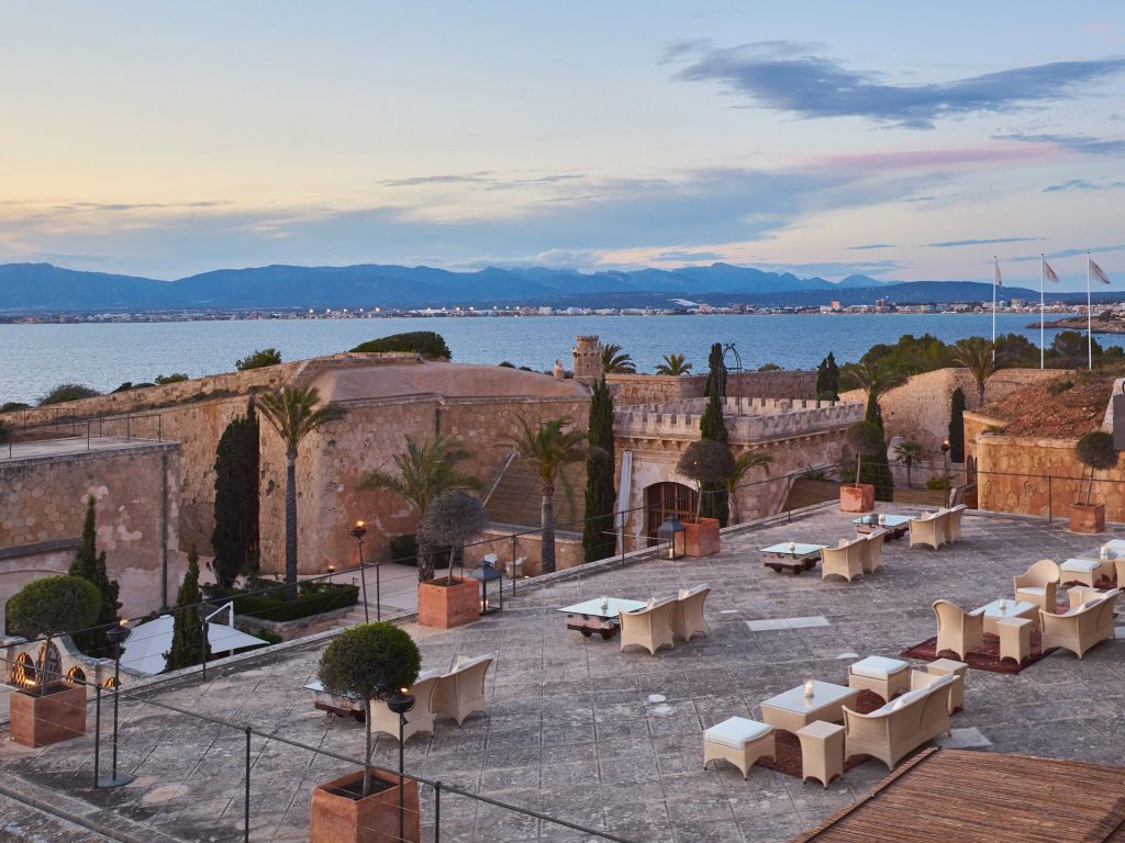 album-la-fortaleza-restaurant-cap-rocat-mallorca-panoramic-mediterranean-views-sunse