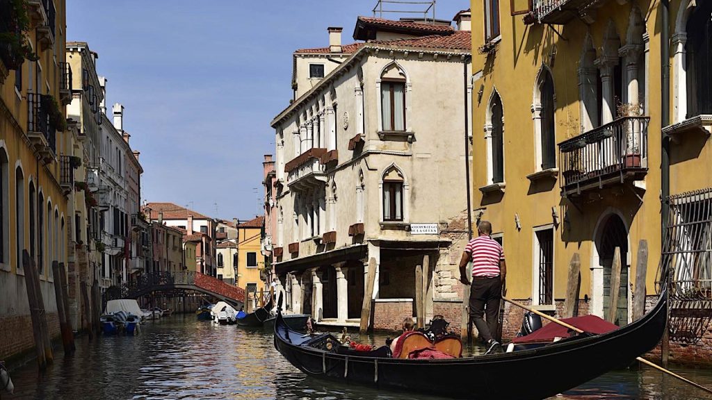 exterior-maison-venezia-1-wide