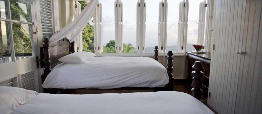 strawberryHill-two-bedroom-cottage-banner