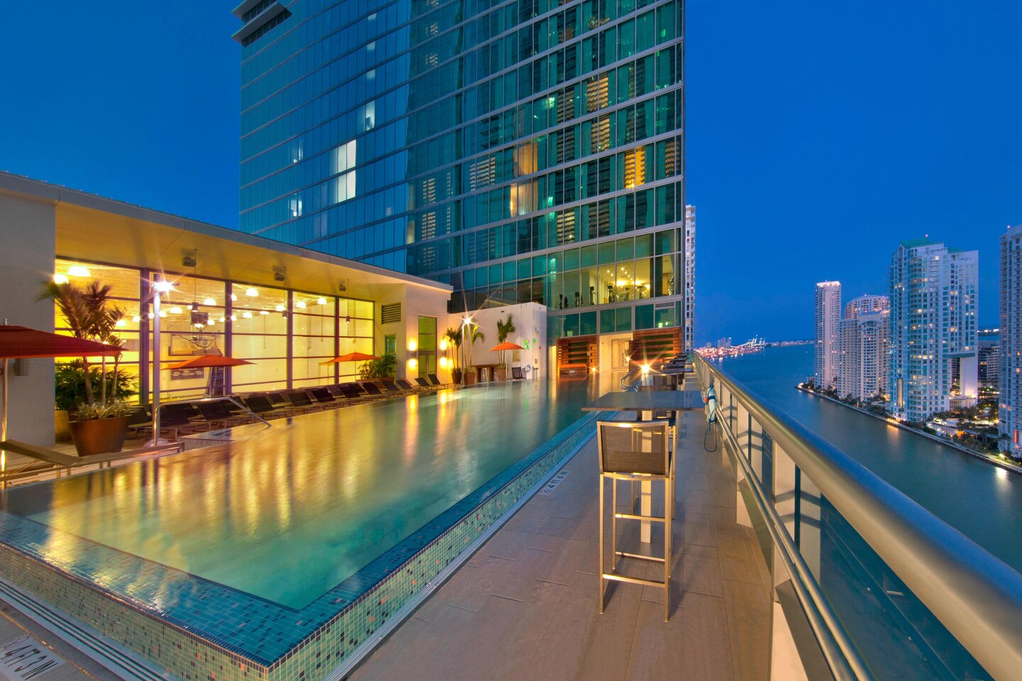 hotels near miami cruise port free shuttle