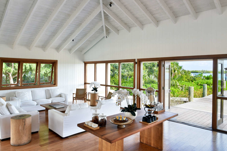 COMO-Parrot-Cay_Welcome-Centre-Marina_Interior