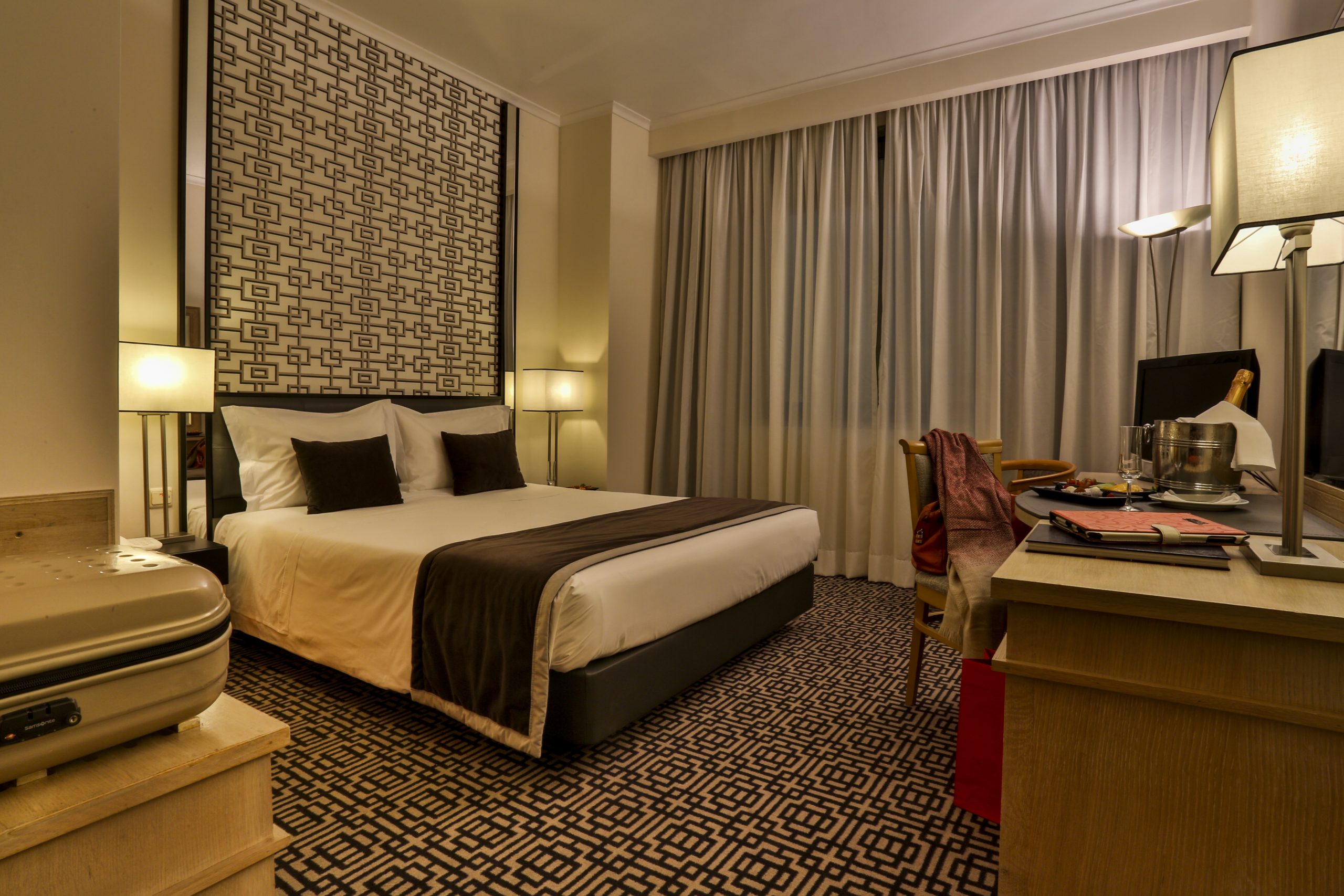 Hotel Mundial Double Room1