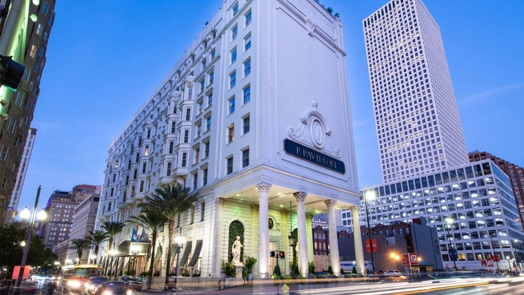 building-of-le-pavillon-hotel-new-orleans