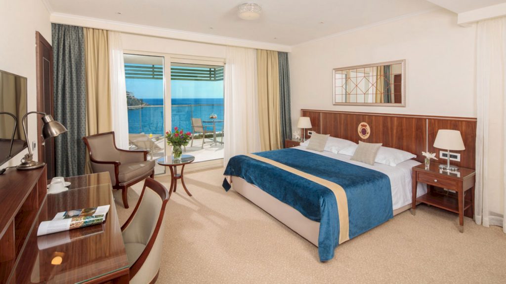 double-room-balcony-sea-view